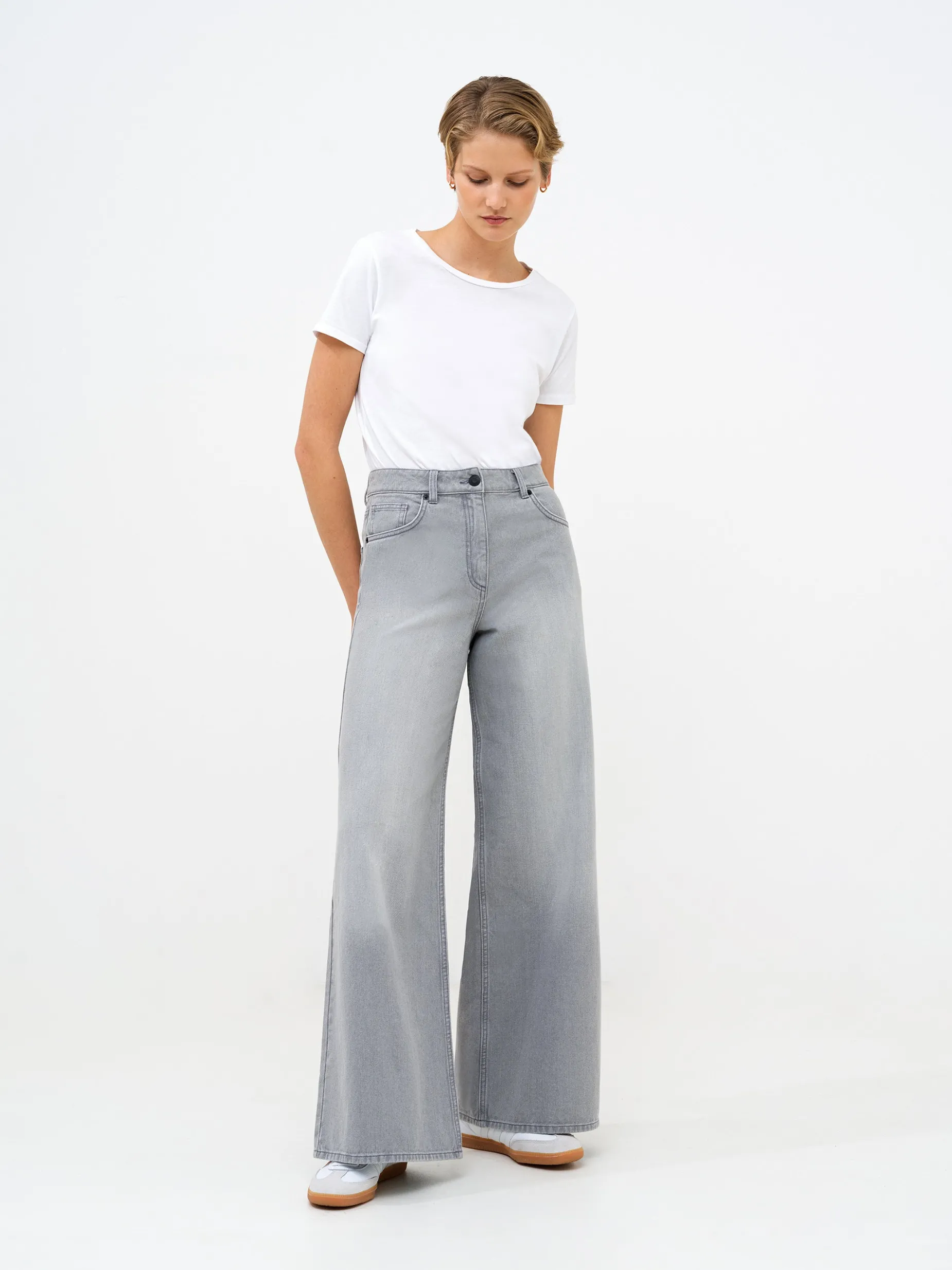French Connection Jeans & A Nice Top-Denver Denim Relaxed Wide Leg Jeans 34 Inch