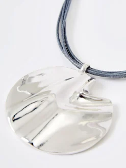 Women French Connection Jewellery|Jewellery-Rope Hammered Disc Pendant Necklace